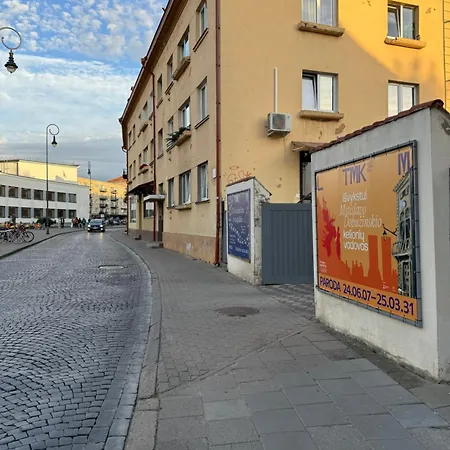 Spacious In Old Town Street * Vilnius