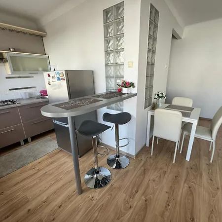 Spacious In Old Town Street Vilnius