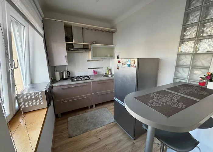 Spacious In Old Town Street Apartamento